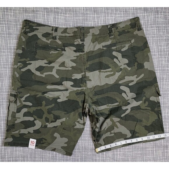 NWT Wrangler Cargo Short Ripstop Tech Pocket Light Stretch Green Camo Men's 46 - Picture 4 of 9